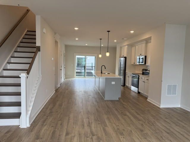 596 Scholar Way Photo 4