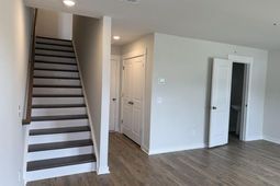 596 Scholar Way photo 4