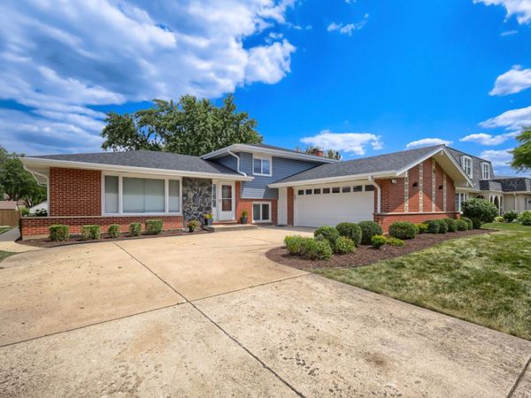 7209 Exner Road, Darien, IL 60561