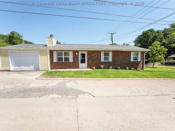 5302 Katie Lane, Cross Lanes, WV 25313