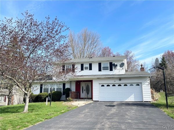 54 Perry Hill Road , Oswego, NY 13126