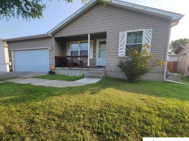 2200 SW Paul Whitehead Lane, Lincoln, NE 68522