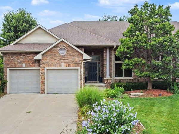 769 Glen Oaks Terrace, West Des Moines, IA 50266