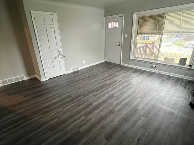 4240 E 114th Street , Cleveland, OH 44105 Photo 2