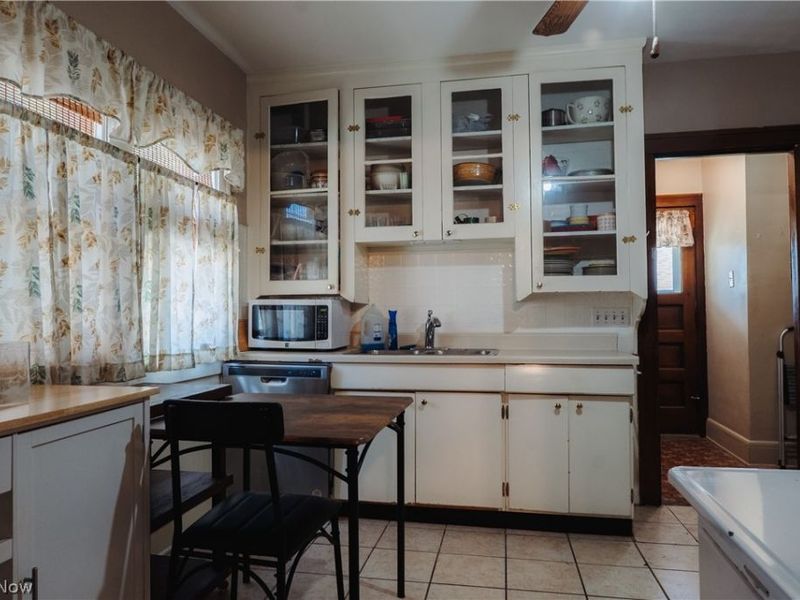 4365 W 28th Street , Cleveland, OH 44109 Photo 9