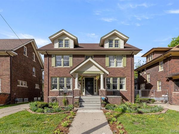 4815 Iroquois Street , Detroit, MI 48214