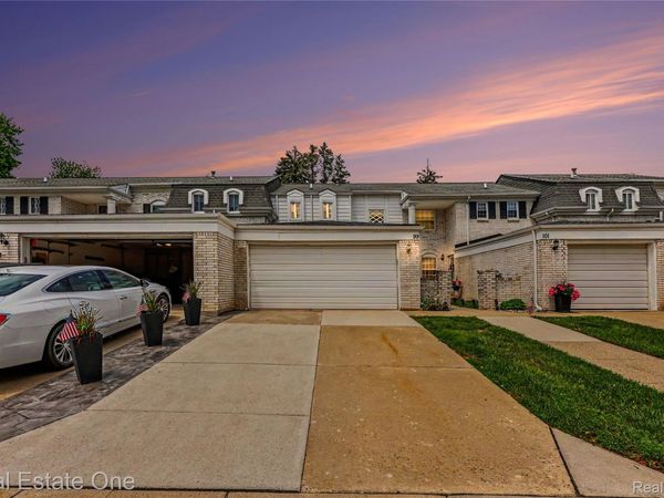 99 Manor Way, Rochester Hills, Mi 48309