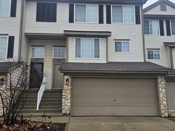 215 Oak Ridge Drive, Pontiac, Mi 48341
