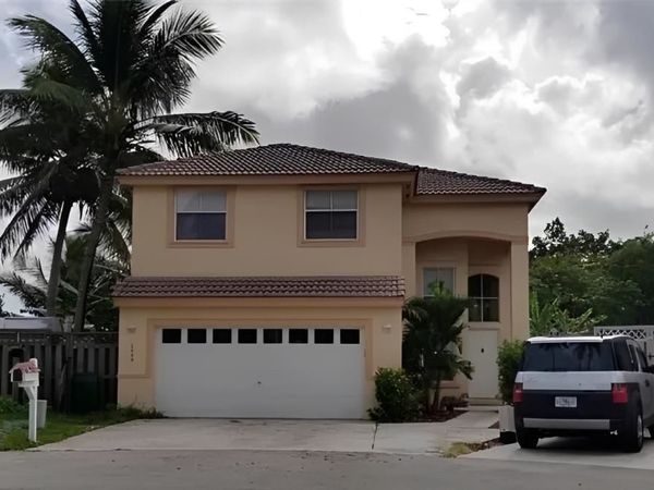 3050 W Buena Vista Drive , Other Florida, FL 33063