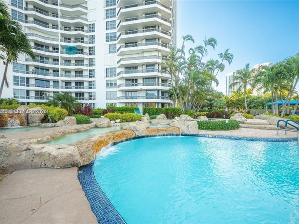 19101 NE 36th Ct, Unit 2206, Aventura, FL 33180