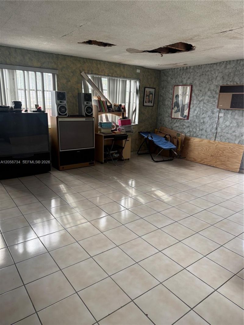 3969 SW 2nd St, Miami, FL 33134 Photo