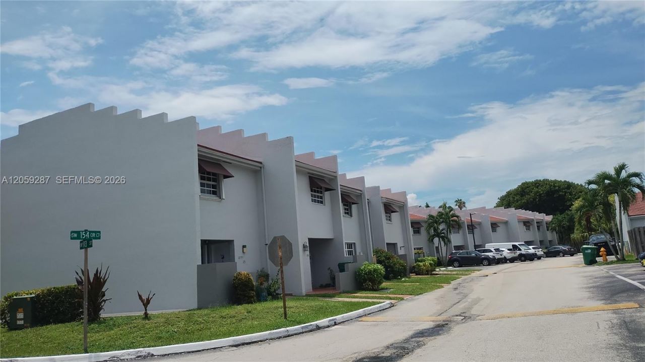 10395 SW 154th Cir Ct, Unit 104, Miami, FL 33196 Photo