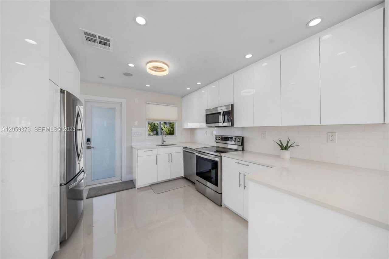 1124 Seminole Dr, Unit 4F, Fort Lauderdale, FL 33304 Photo