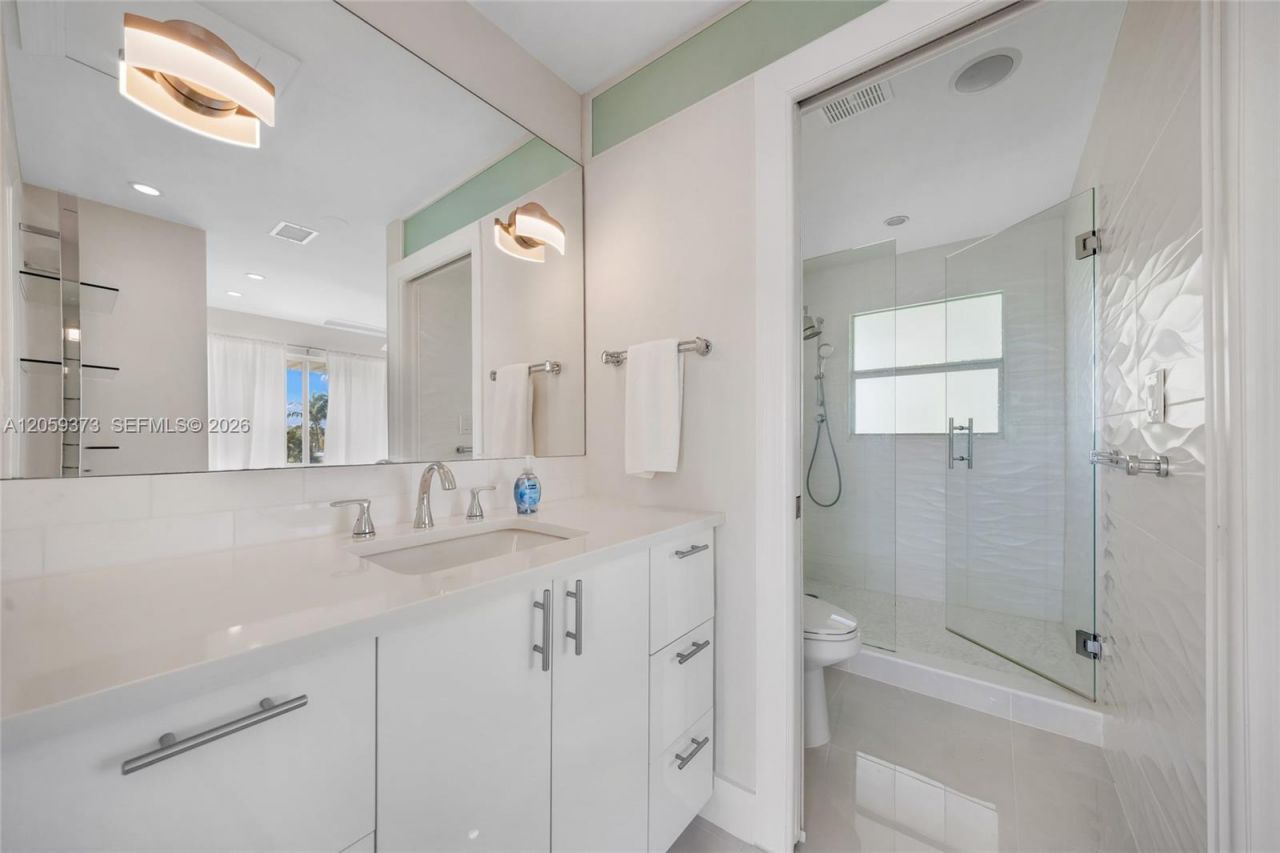 1124 Seminole Dr, Unit 4F, Fort Lauderdale, FL 33304 Photo