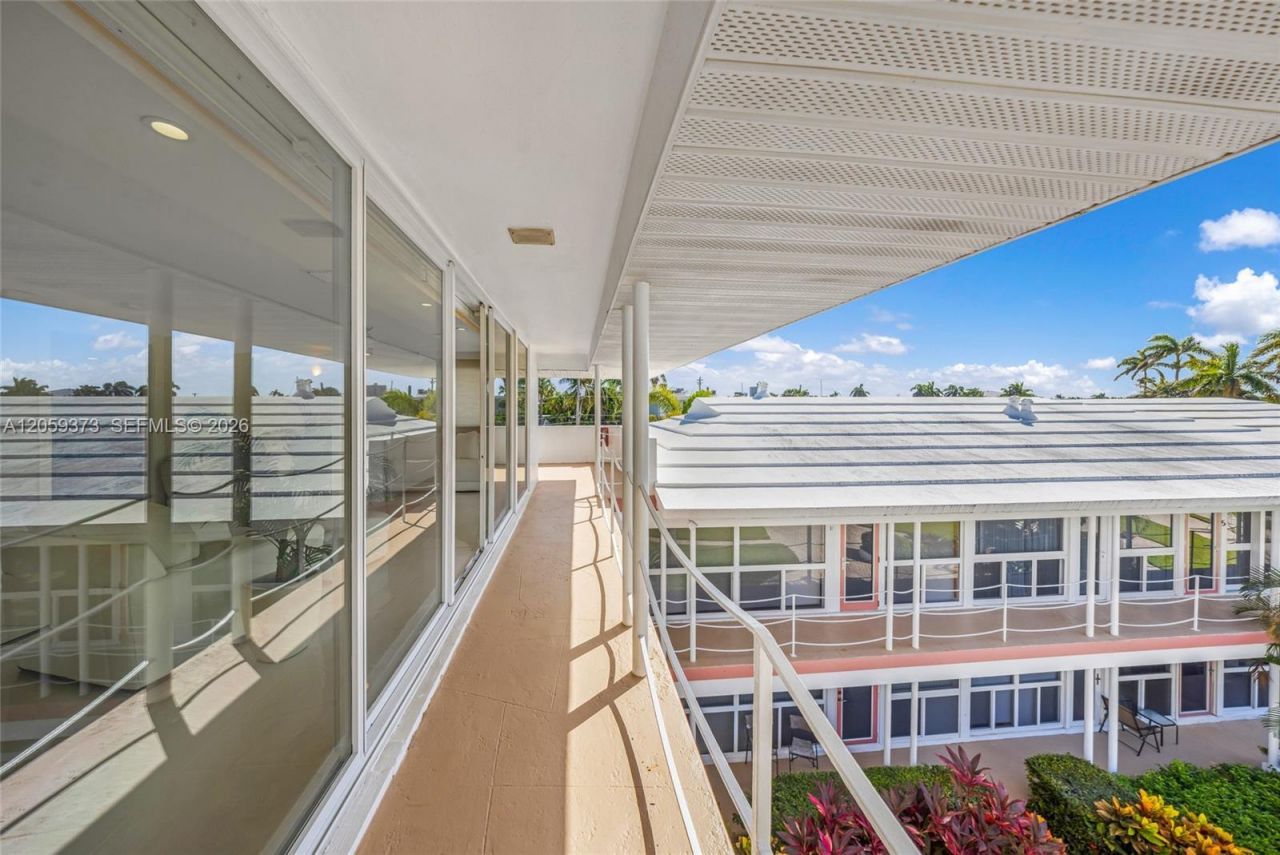 1124 Seminole Dr, Unit 4F, Fort Lauderdale, FL 33304 Photo