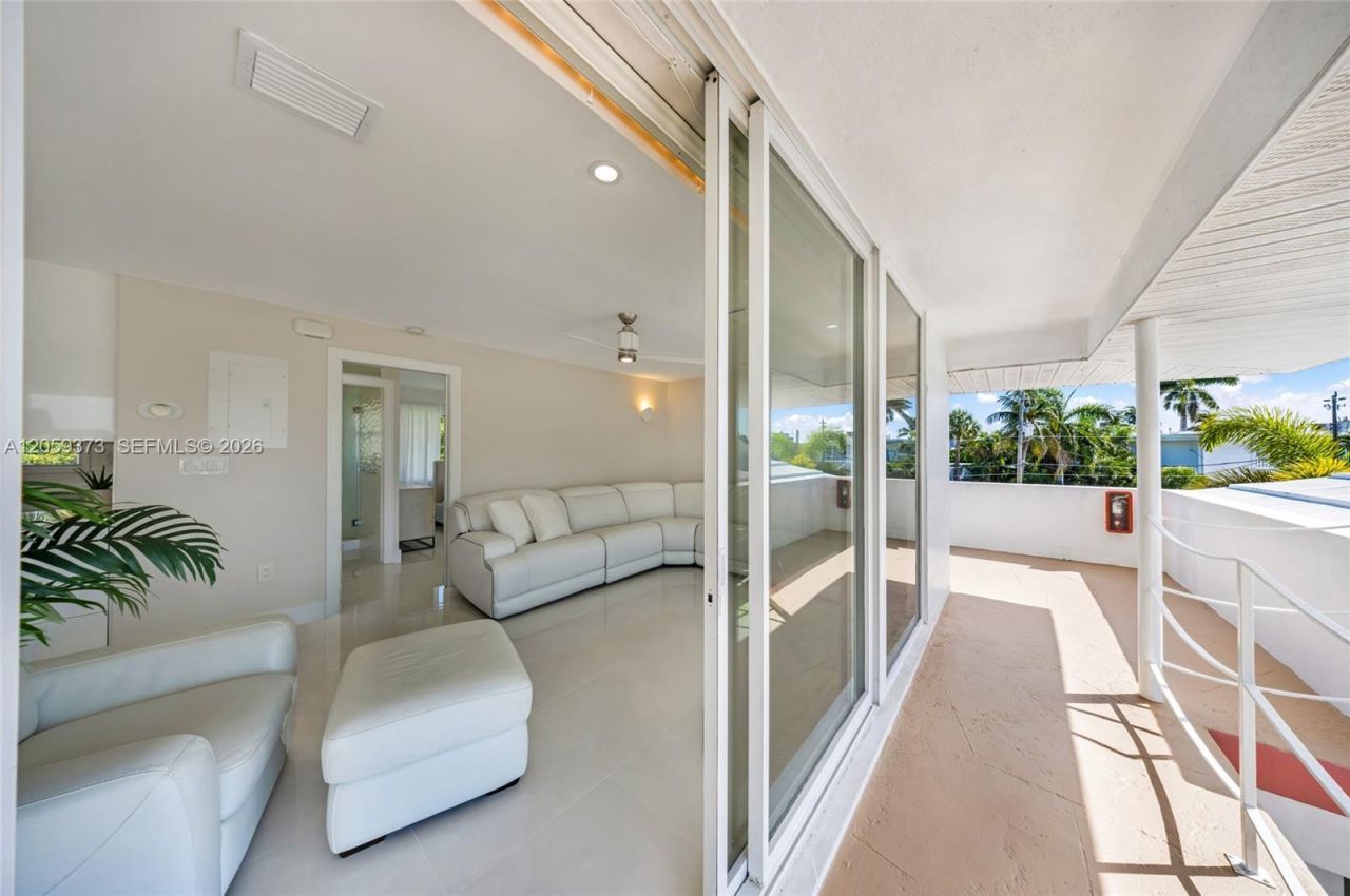 1124 Seminole Dr, Unit 4F, Fort Lauderdale, FL 33304 Photo