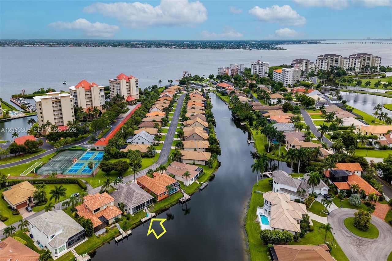 14610 Laguna Dr. , Fort Myers, FL 33908 Photo