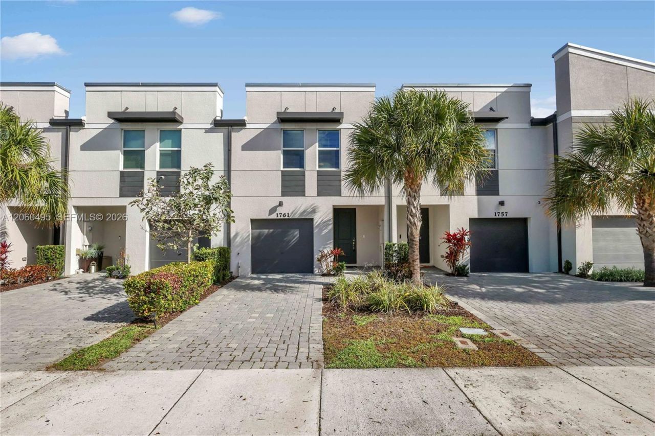 1761 Lindley St , West Palm Beach, FL 33407 Photo