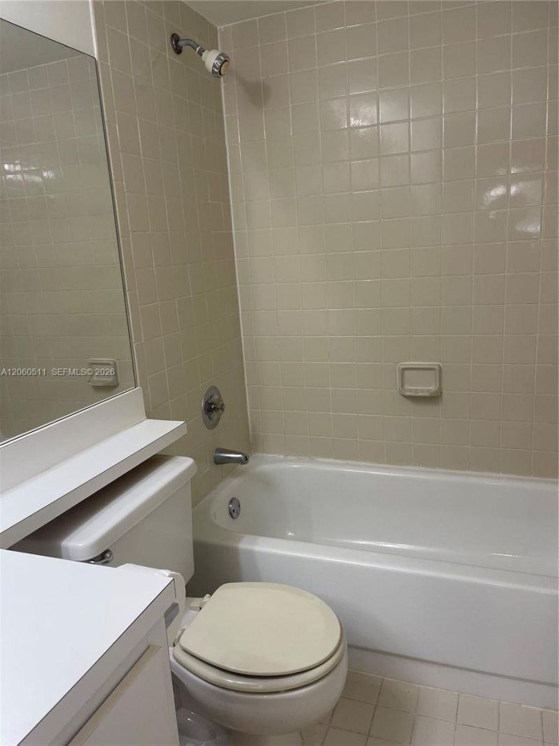 510 S Park Rd, Unit 22-10, Hollywood, FL 33021 Photo