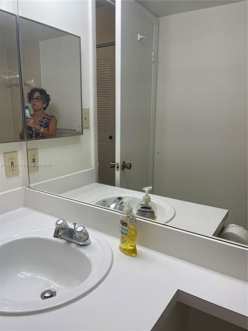 510 S Park Rd, Unit 22-10, Hollywood, FL 33021 Photo