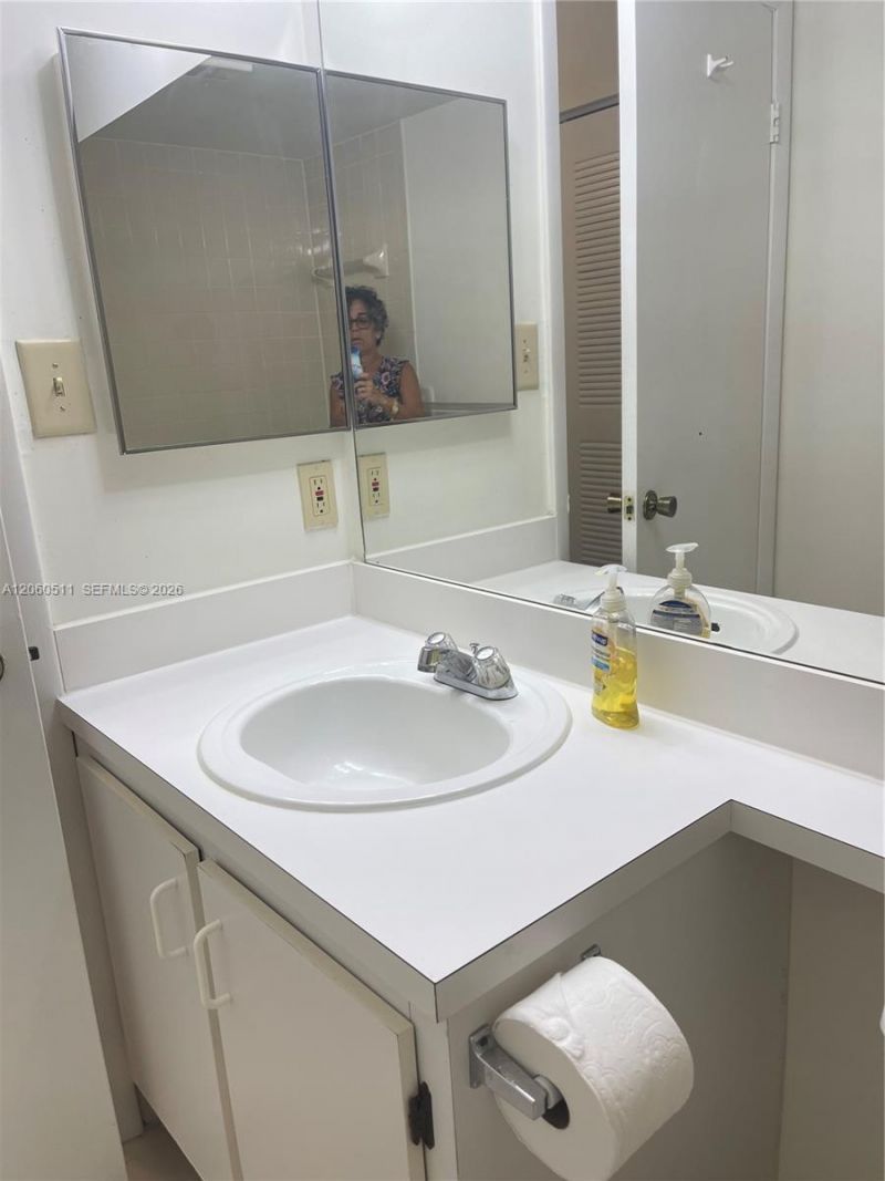 510 S Park Rd, Unit 22-10, Hollywood, FL 33021 Photo
