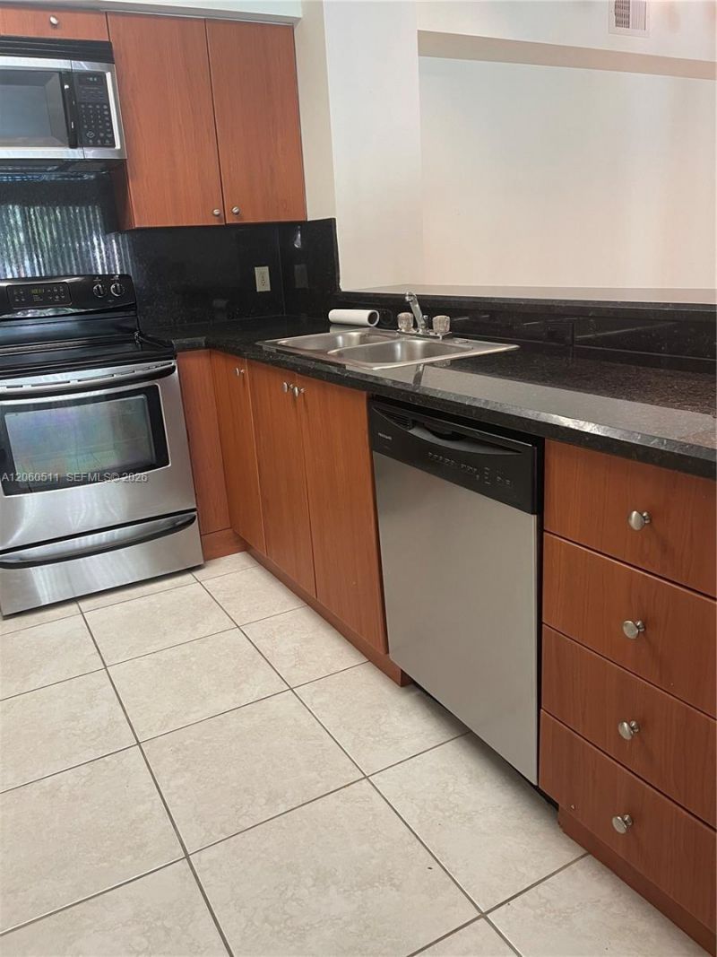 510 S Park Rd, Unit 22-10, Hollywood, FL 33021 Photo