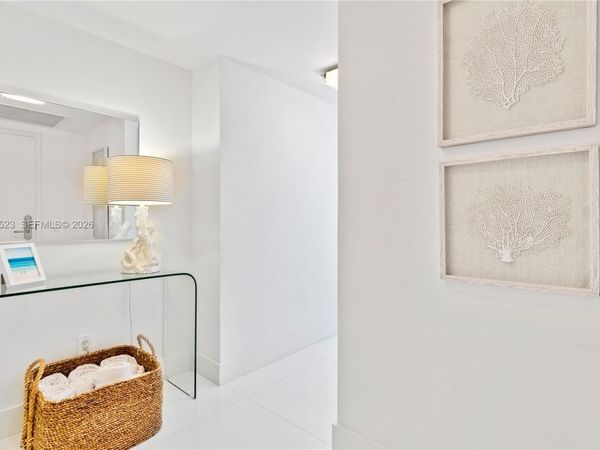 Unit 1104, Miami Beach, FL 33141