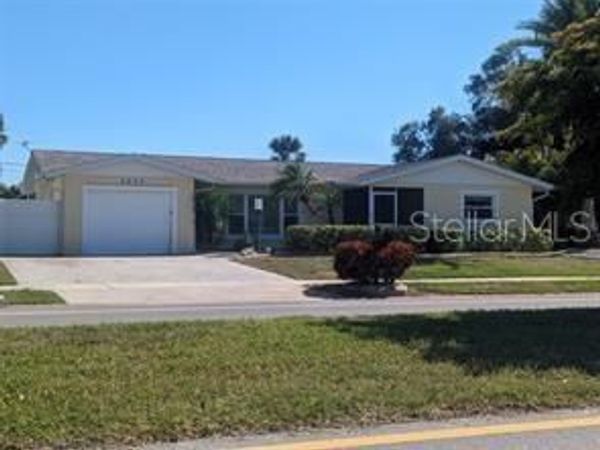 3070 GULF GATE DRIVE , SARASOTA, FL 34231