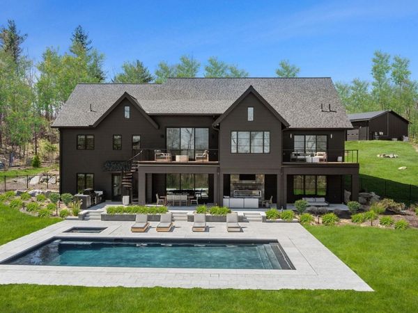 61 Green Avenue, Belchertown, MA 01007