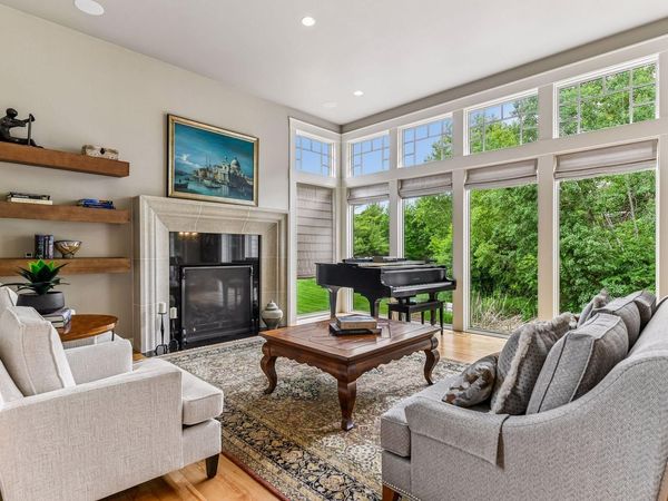 2224 Portico Green , Wayzata, MN 55391