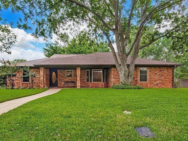 7700 Hunt Drive , North Richland Hills, TX 76182