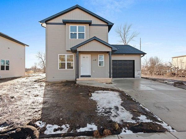 1800 SOUTHLAND LANE, New London, WI 54961
