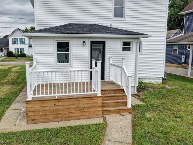 309 Redwood Street SW, Beach City, OH 44608 Photo 10