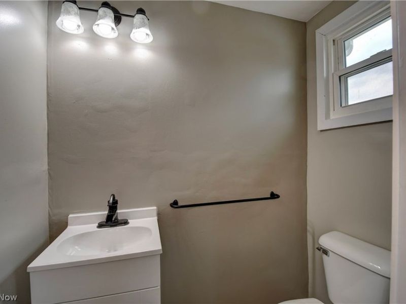 309 Redwood Street SW, Beach City, OH 44608 Photo 15