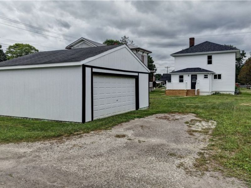 309 Redwood Street SW, Beach City, OH 44608 Photo 35