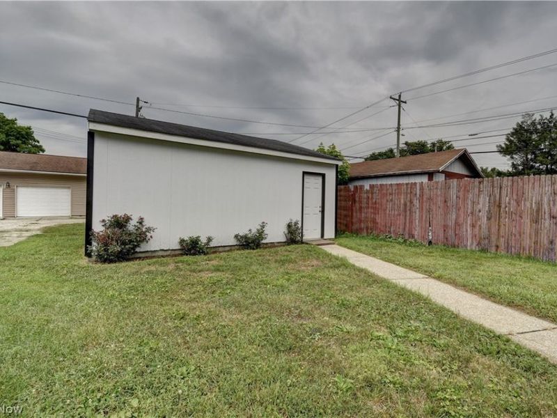 309 Redwood Street SW, Beach City, OH 44608 Photo 36