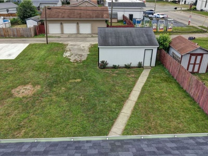 309 Redwood Street SW, Beach City, OH 44608 Photo 46
