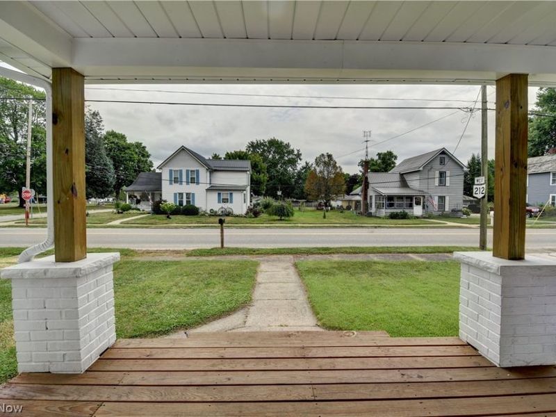309 Redwood Street SW, Beach City, OH 44608 Photo 6
