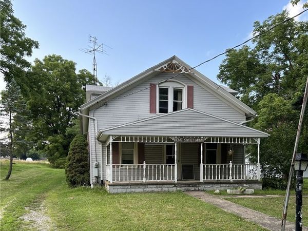 6027 Louisville Street , Louisville, OH 44641