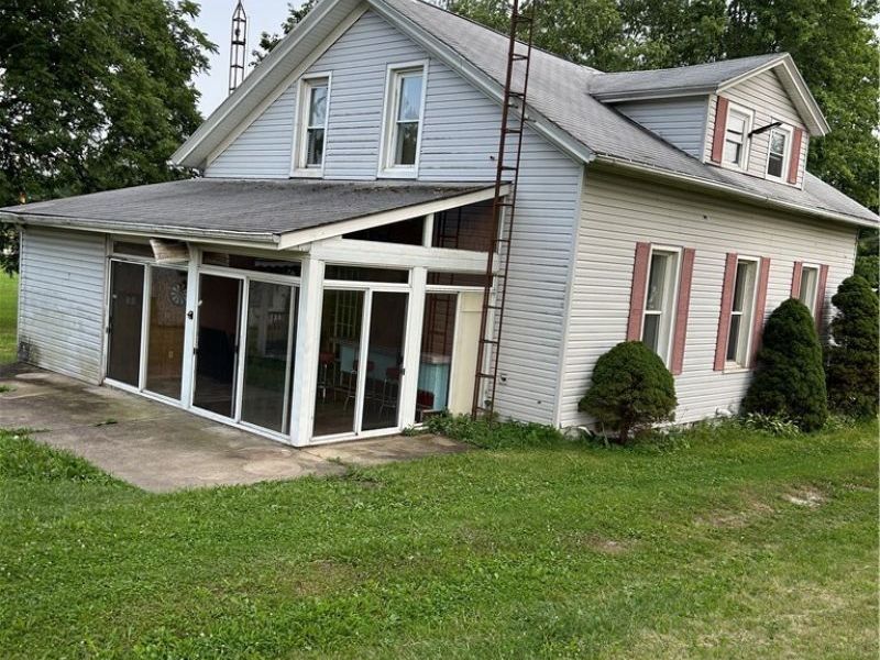 6027 Louisville Street , Louisville, OH 44641 Photo 2