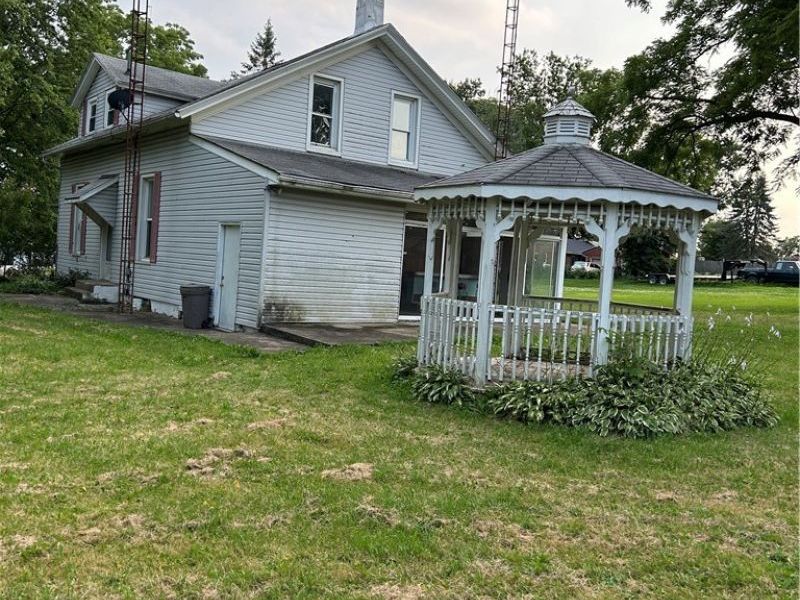 6027 Louisville Street , Louisville, OH 44641 Photo 3
