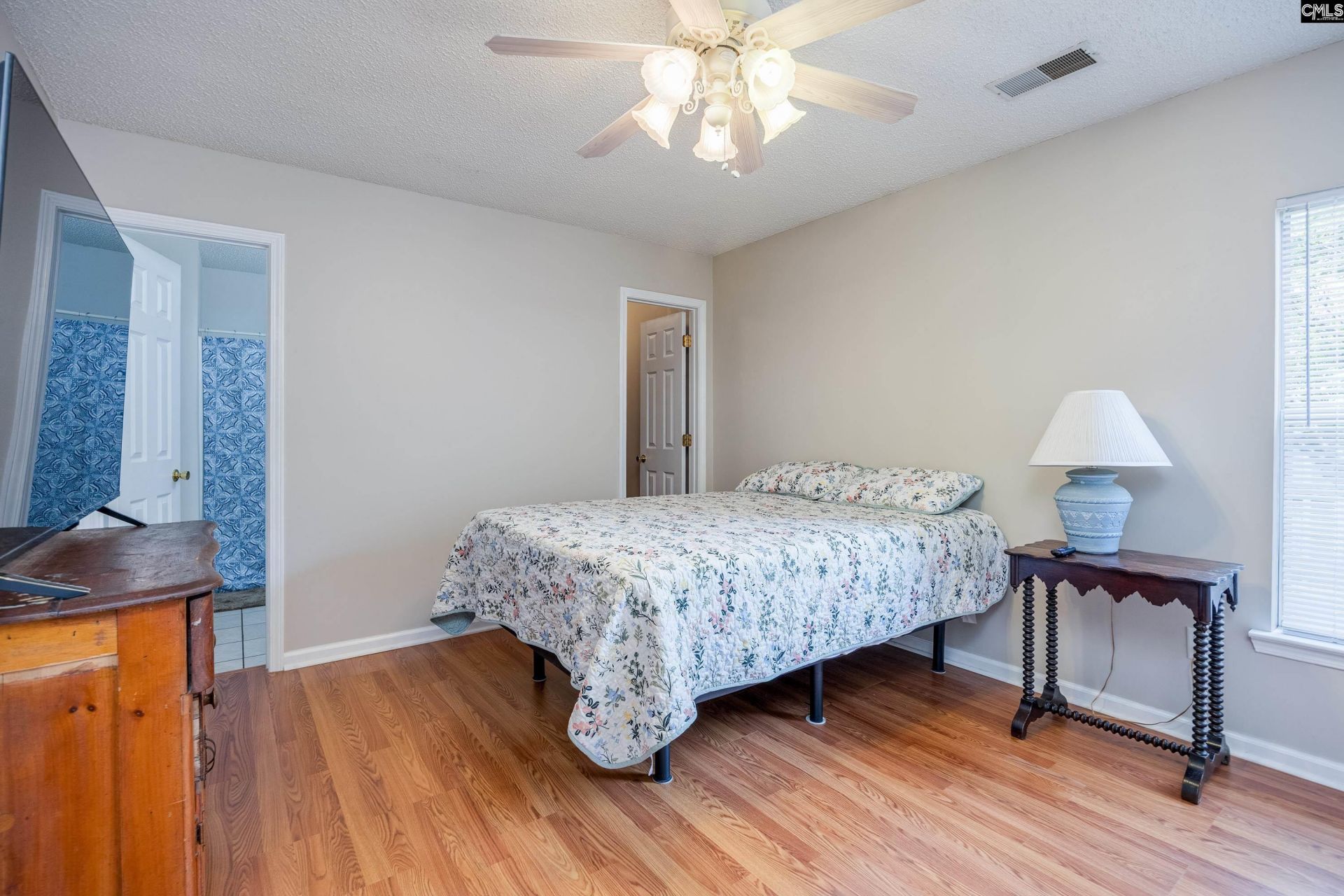 145 Wigmore Lane  Photo 10