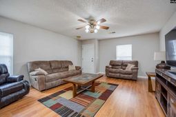 145 Wigmore Lane  photo 4