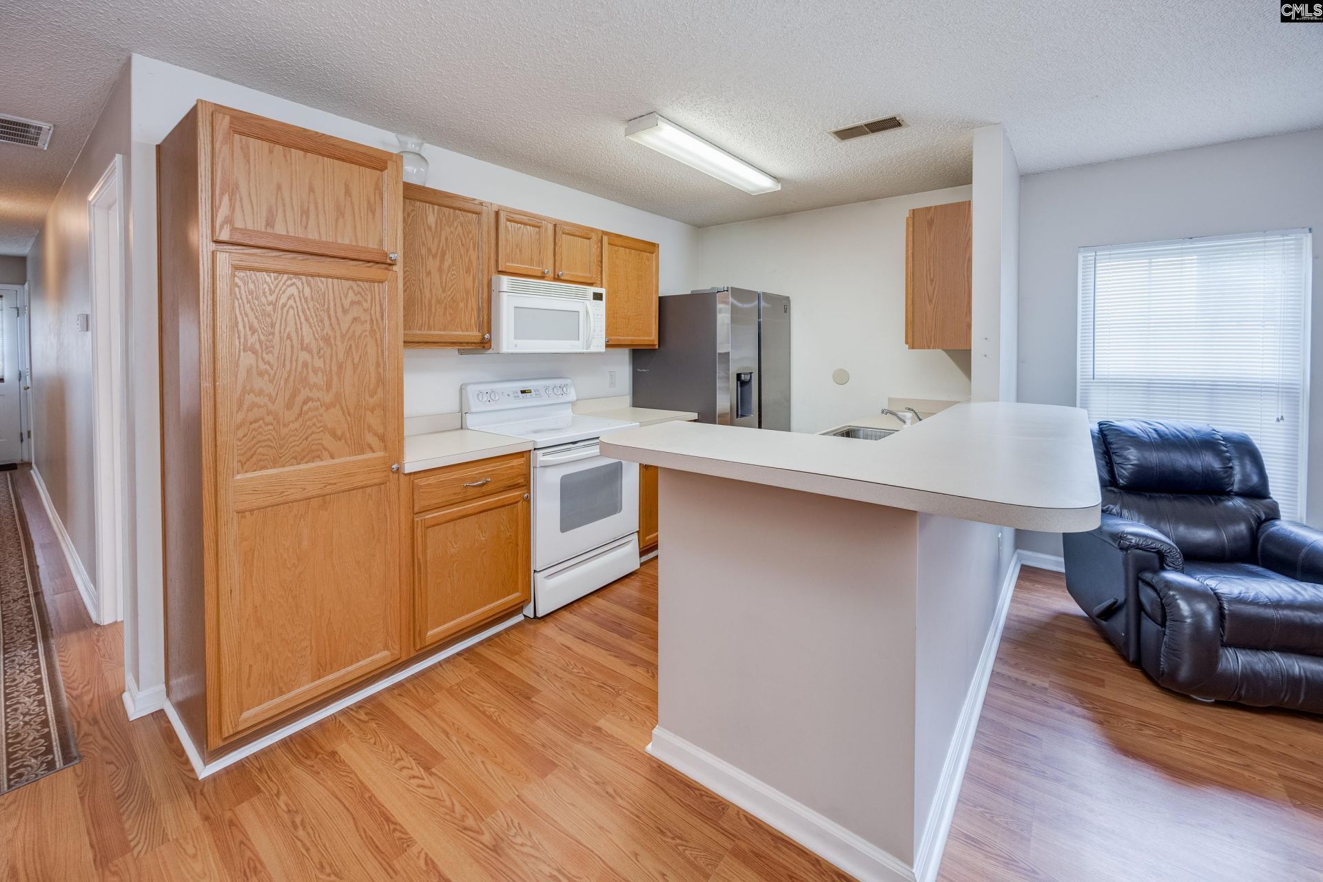 145 Wigmore Lane  Photo 7