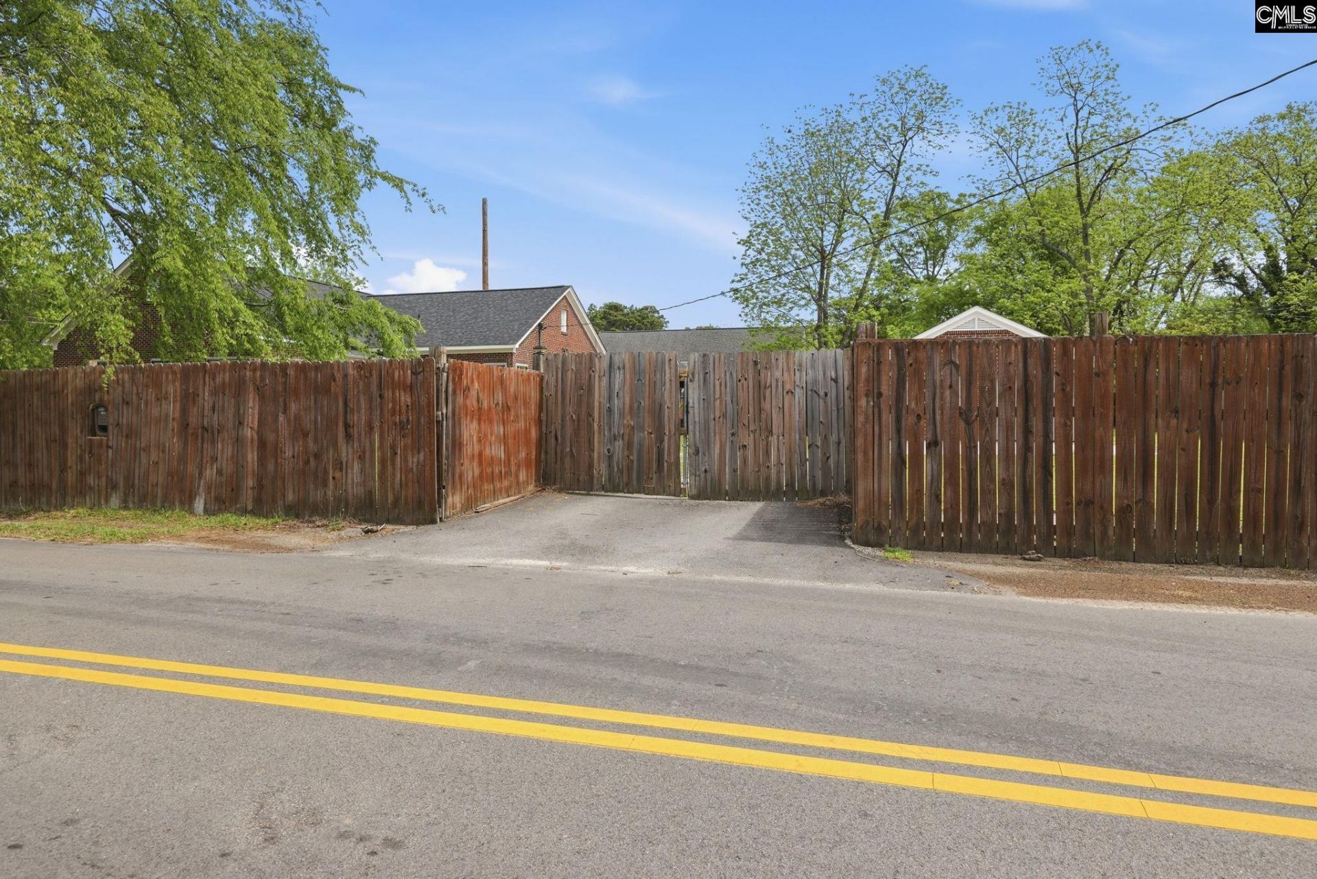570 W Columbia Avenue  Photo 50