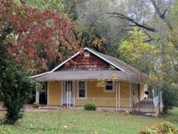 1004, 1006, 1004 1/2 Willow, Harrison, AR 72601