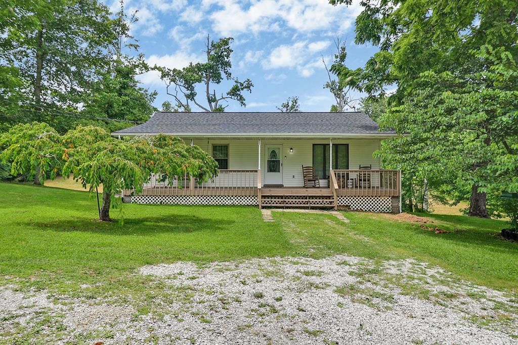 2840 Blaylock Road, Crossville, TN 38572 Main Photo