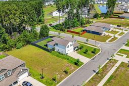 241 Shadybrook Drive photo 4