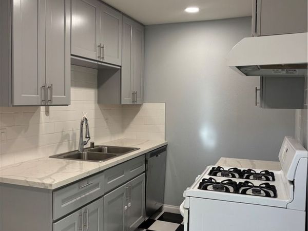 8641 Glenoaks, Unit 131, Los Angeles, CA 91352