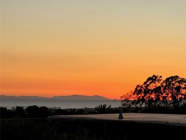 1251 Surfline Way, Corona Del Mar, CA 92625